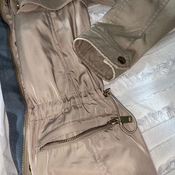 Zara Jacket - Picture 2 of 4